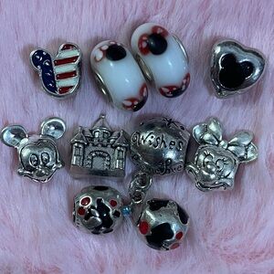 10 Mickey Mouse Minnie Mouse Charm Set